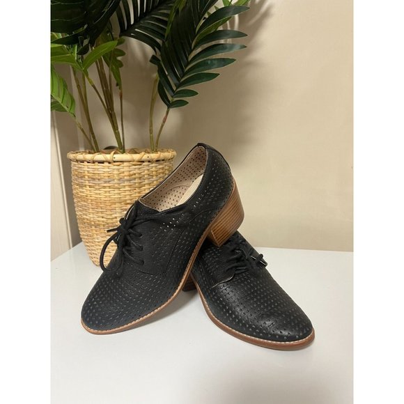 Jo Mercer Shoes Jo Mercer Black Leather Laser Cut Heels Smart Size